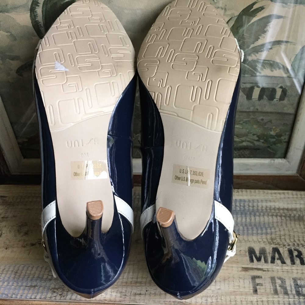 Unisa Navy and Cream White Open toe heels 9 1/2 NEW - Picture 5 of 8